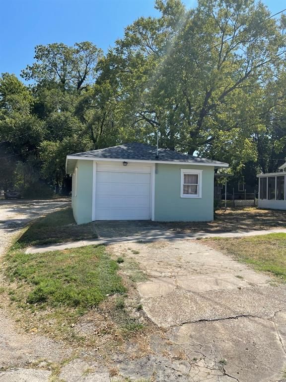 330 W 3rd Street — photo 34