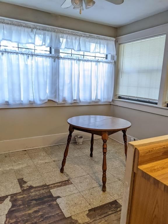 214 N Neosho Street — photo 12