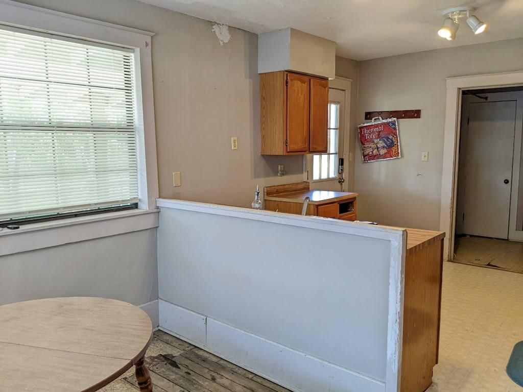 214 N Neosho Street — photo 18