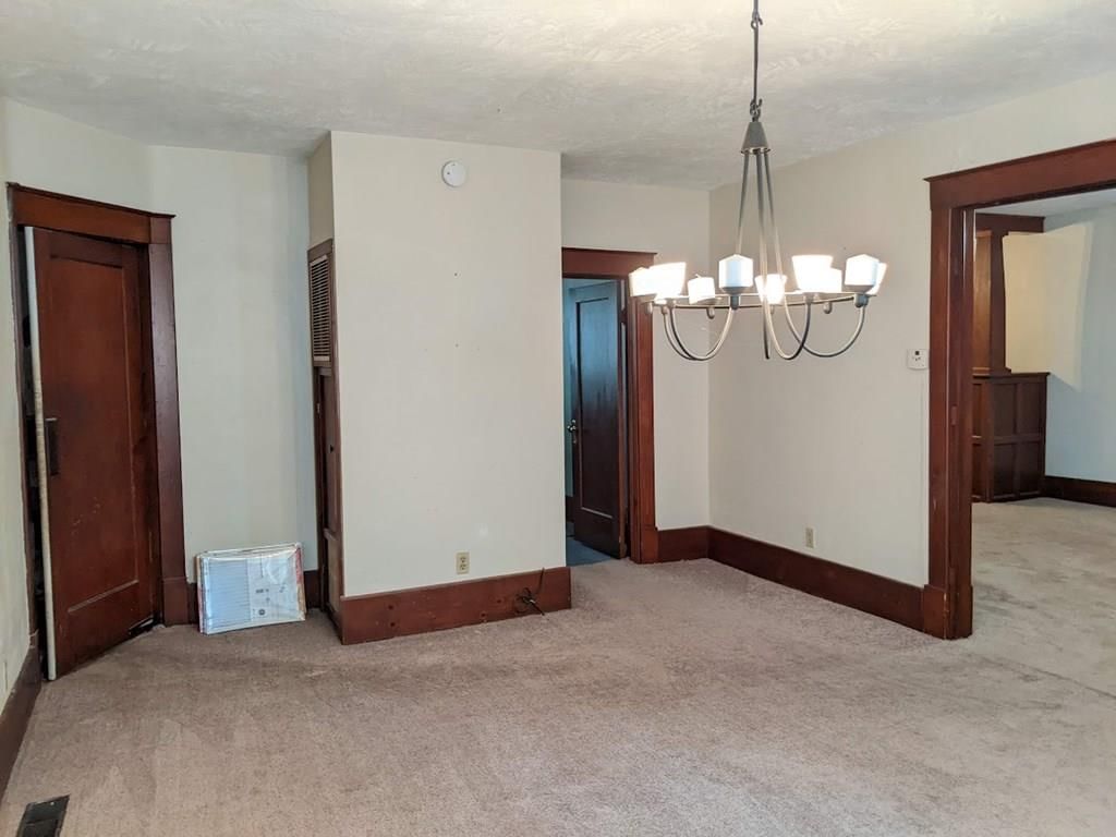 214 N Neosho Street — photo 22