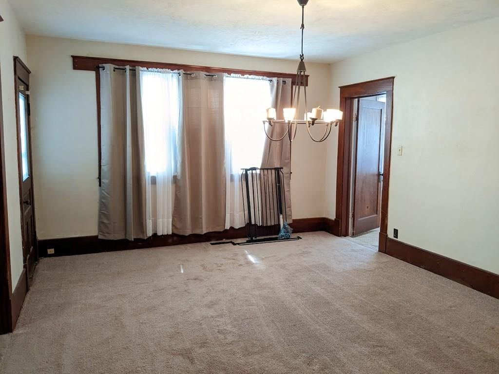 214 N Neosho Street — photo 23