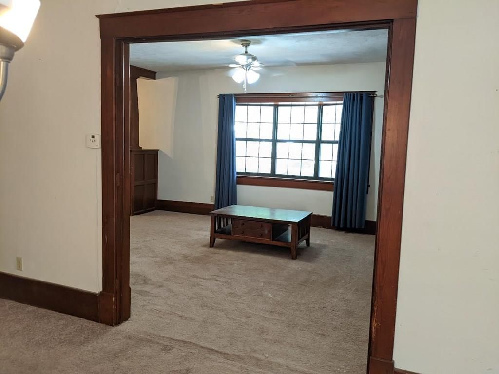 214 N Neosho Street — photo 24