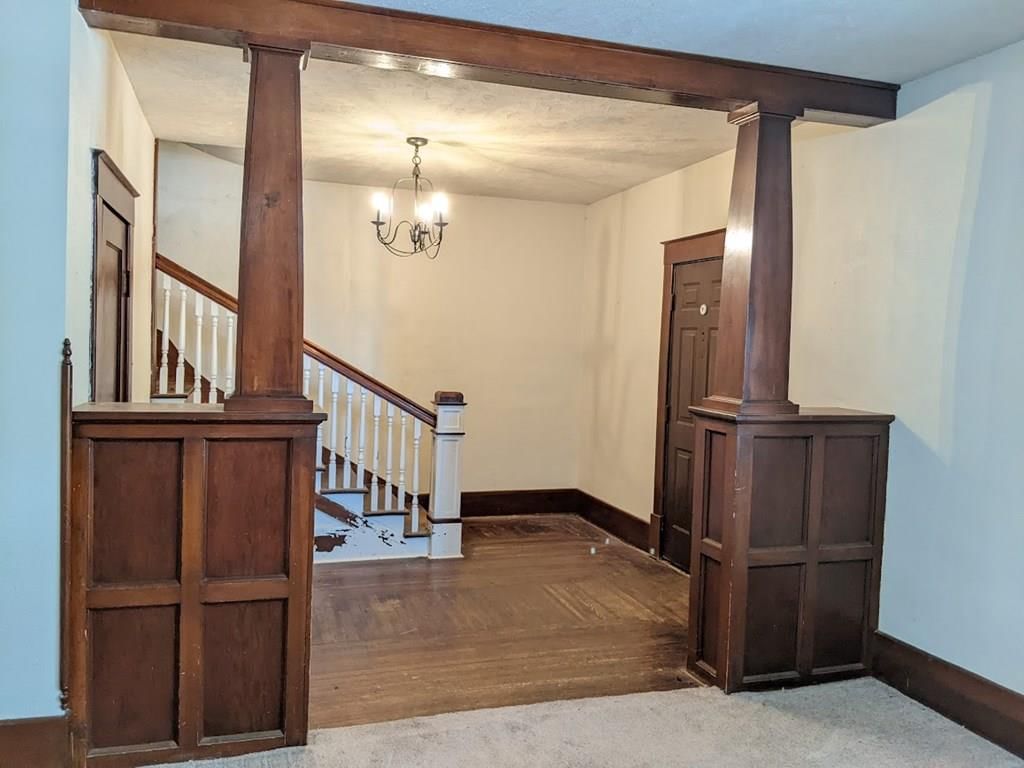 214 N Neosho Street — photo 29