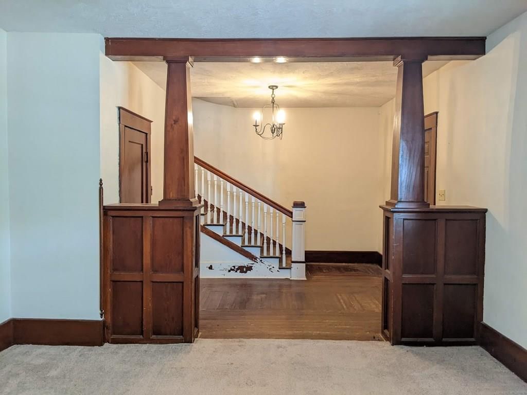 214 N Neosho Street — photo 30