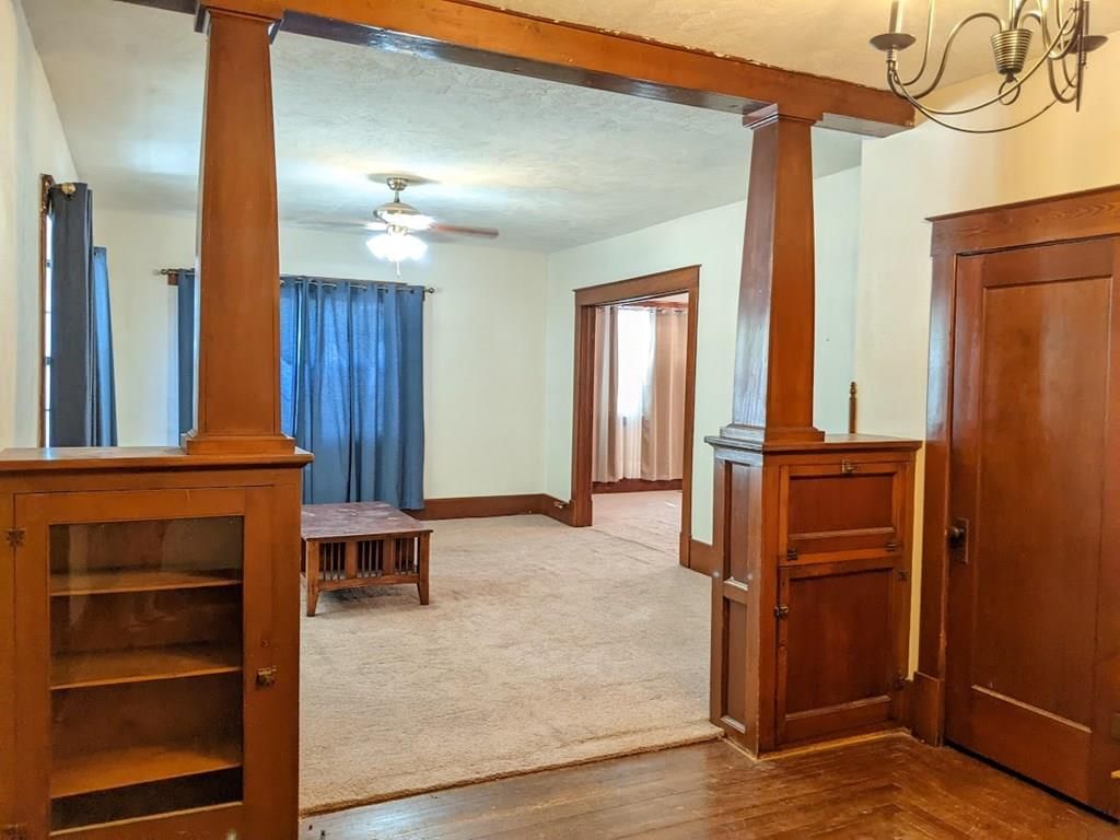 214 N Neosho Street — photo 32