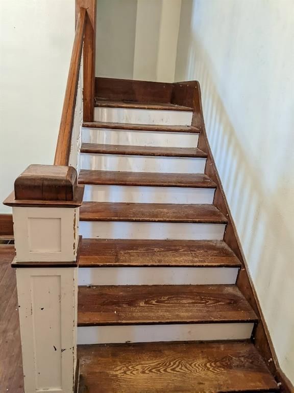 214 N Neosho Street — photo 33