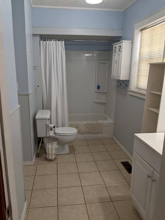 214 N Neosho Street — photo 36