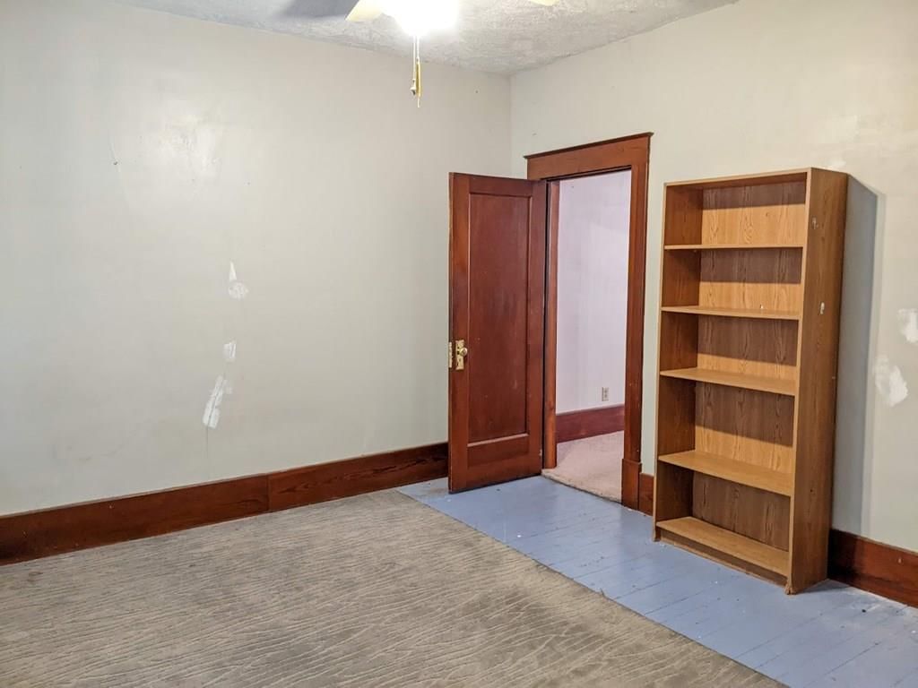 214 N Neosho Street — photo 38