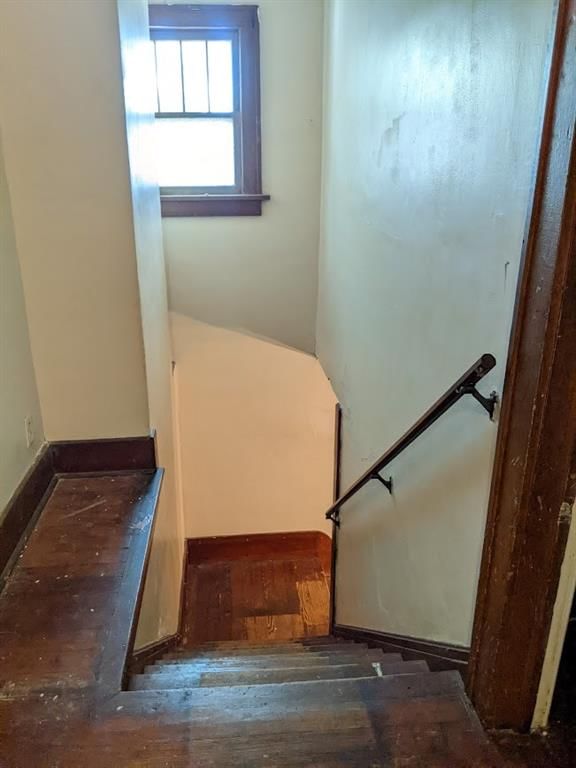 214 N Neosho Street — photo 42