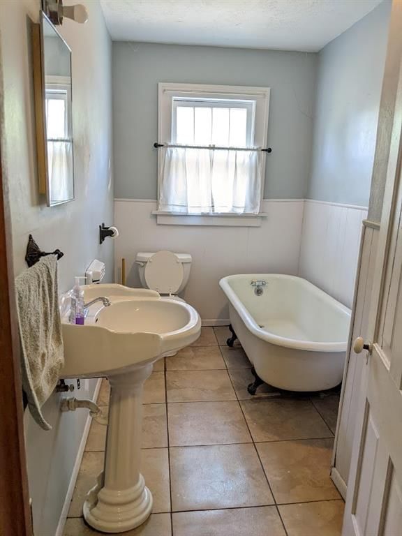 214 N Neosho Street — photo 47