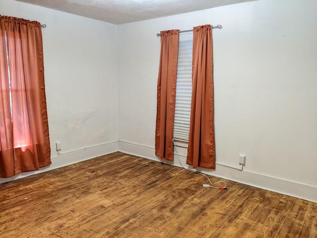 214 N Neosho Street — photo 48