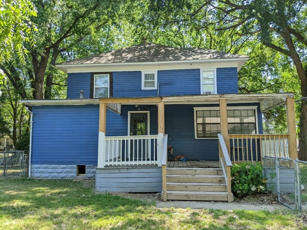 214 N Neosho Street — photo 6