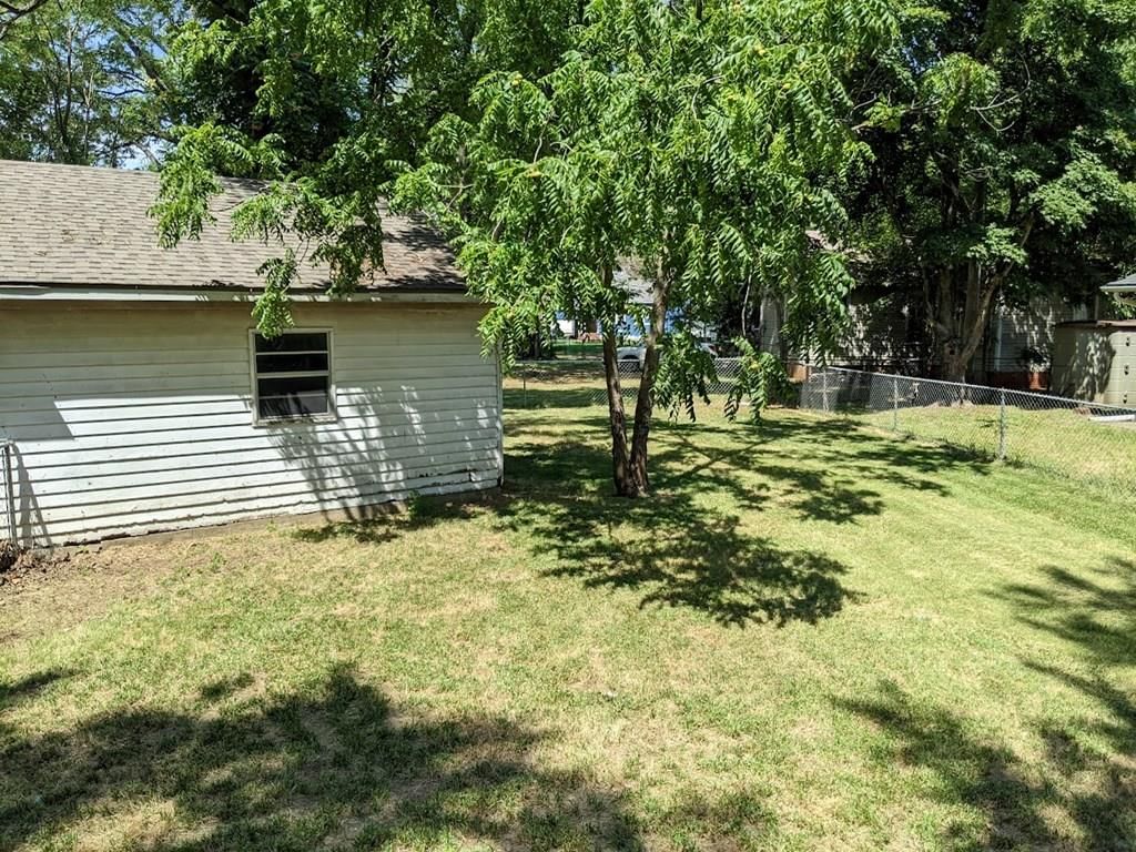 214 N Neosho Street — photo 7