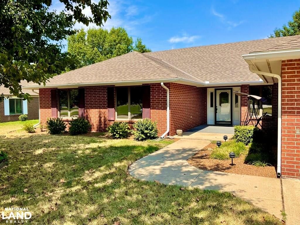 1802 Arolyn Drive — photo 2