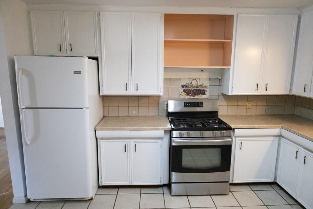 1305 Hibbard N/A — photo 14