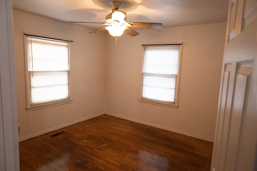 1305 Hibbard N/A — photo 21