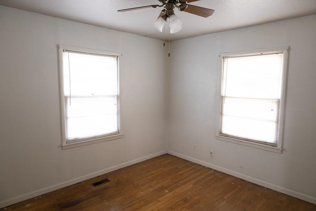 1305 Hibbard N/A — photo 24