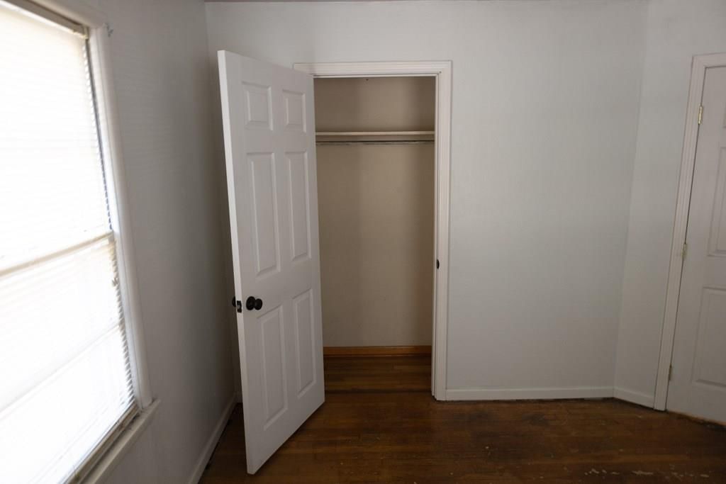 1305 Hibbard N/A — photo 27