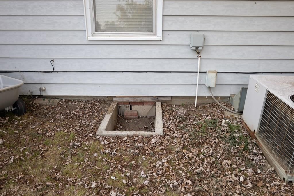 1305 Hibbard N/A — photo 49