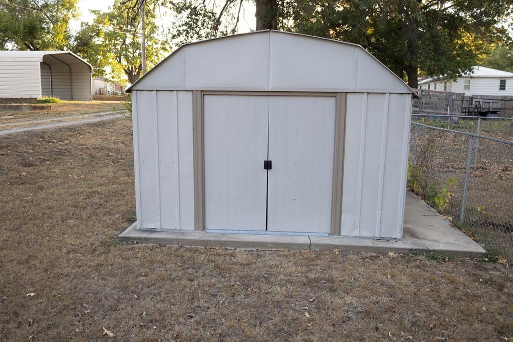1305 Hibbard N/A — photo 54