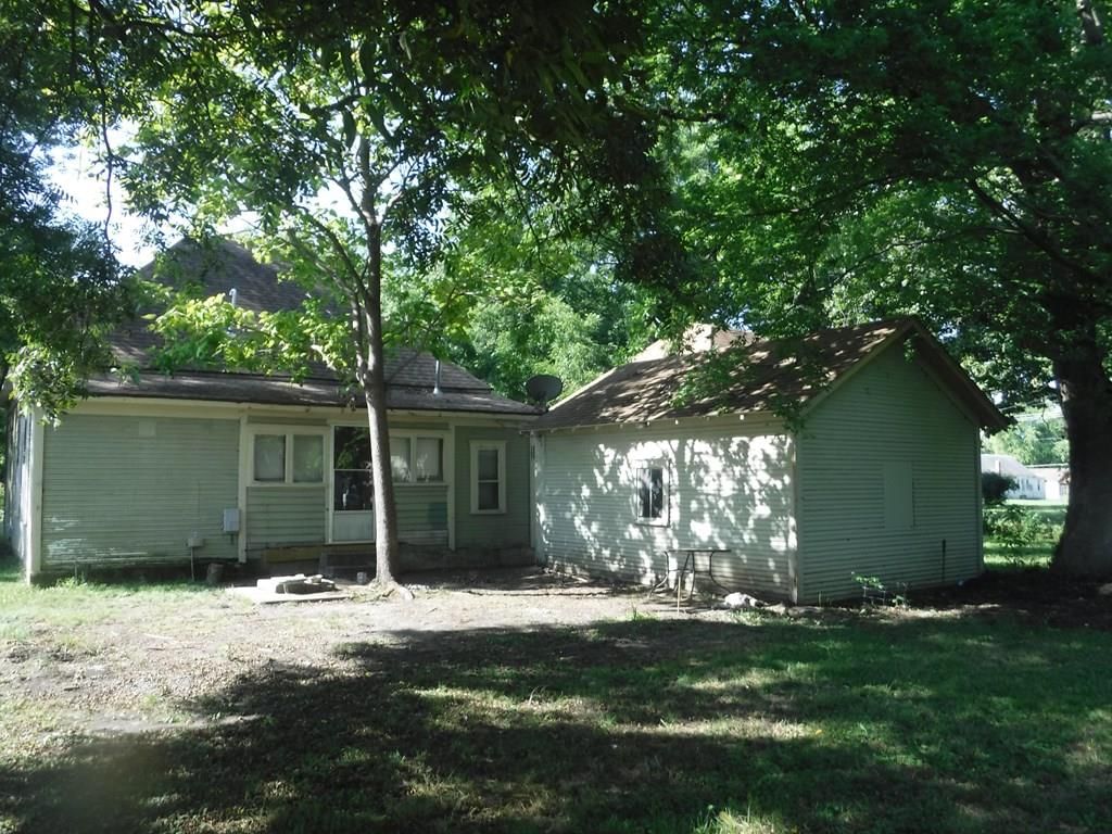 208 W Howard Avenue — photo 11