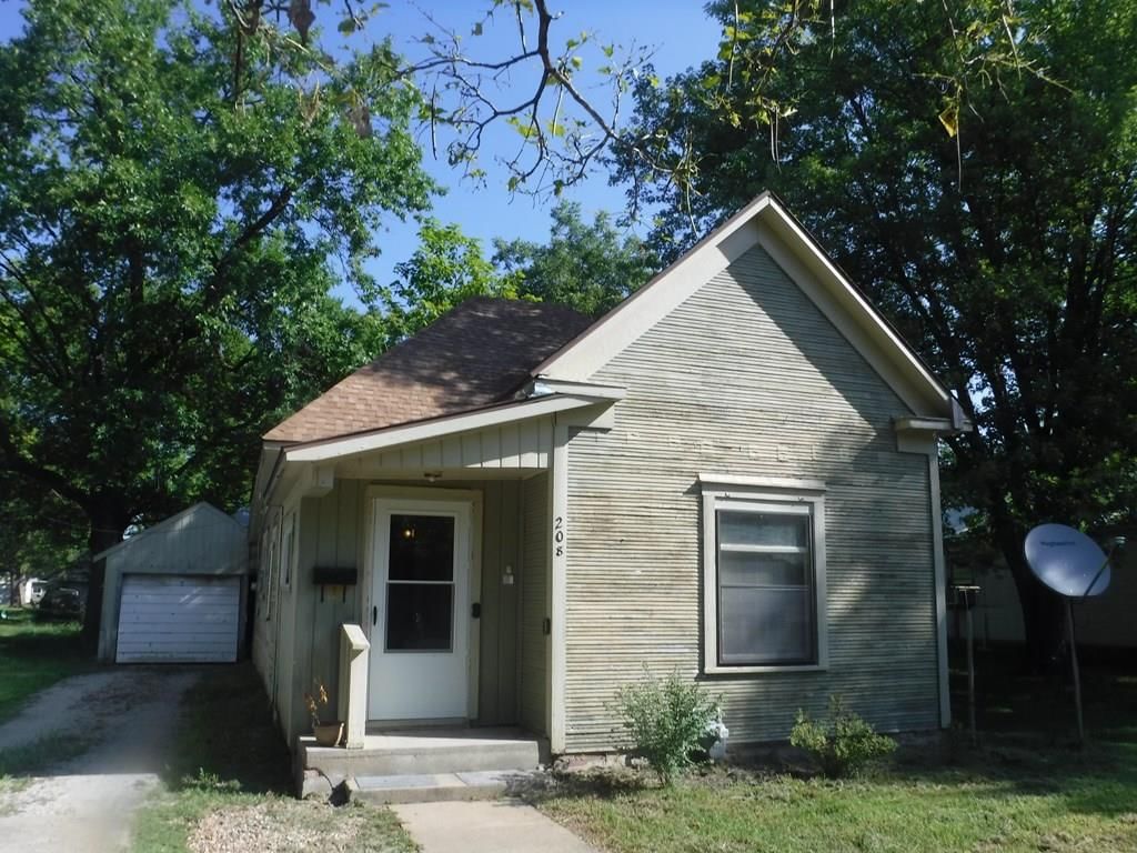 208 W Howard Avenue — photo 14