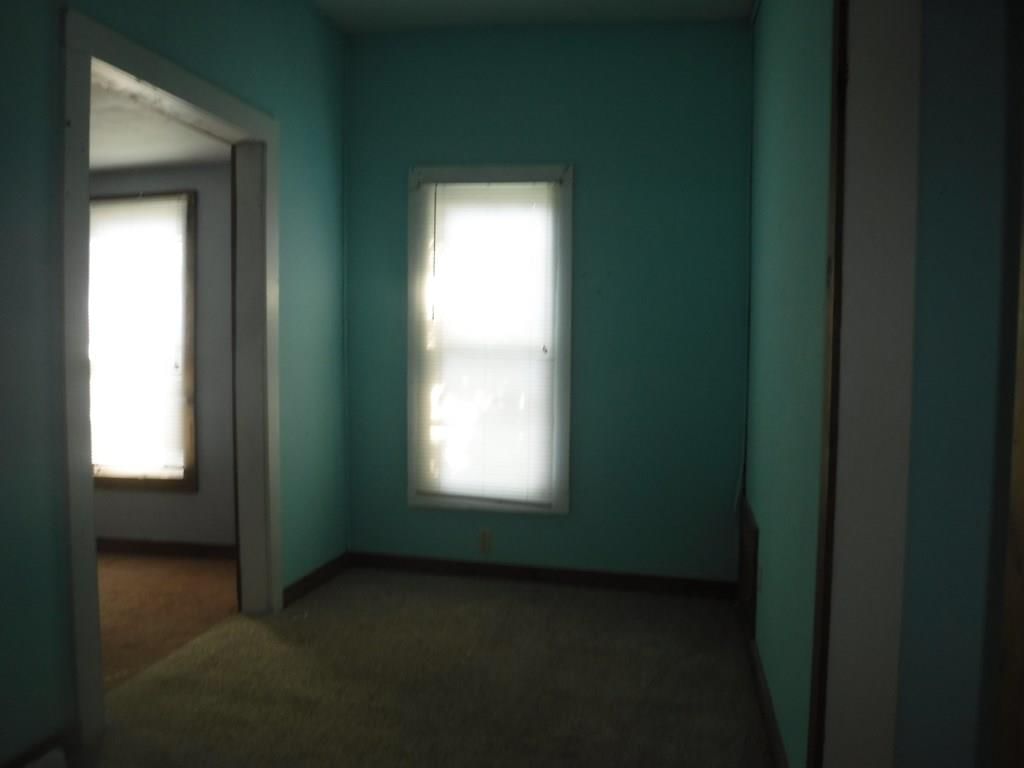 208 W Howard Avenue — photo 9