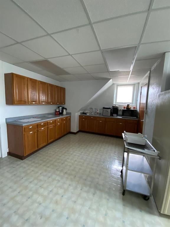 1700 Broadway Avenue — photo 17