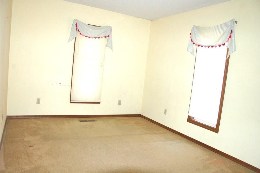 3314 Clark Avenue — photo 18