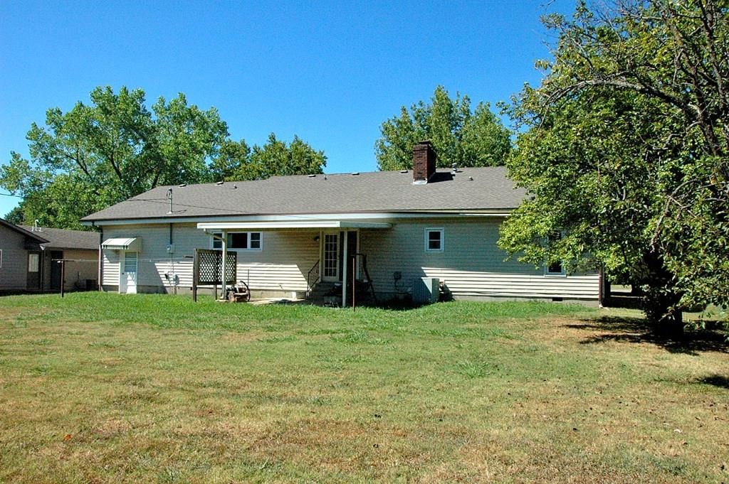 3314 Clark Avenue — photo 21