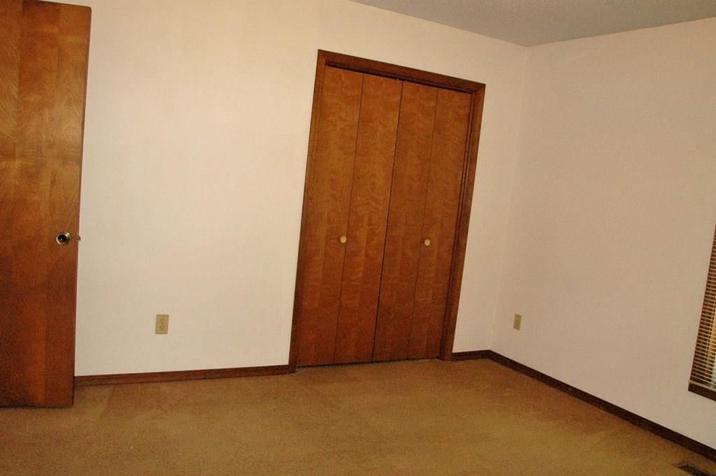 3314 Clark Avenue — photo 9