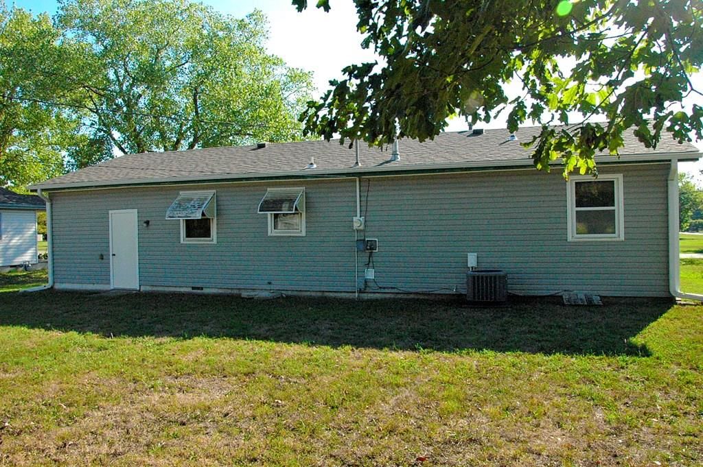1417 S 15 N/A — photo 13