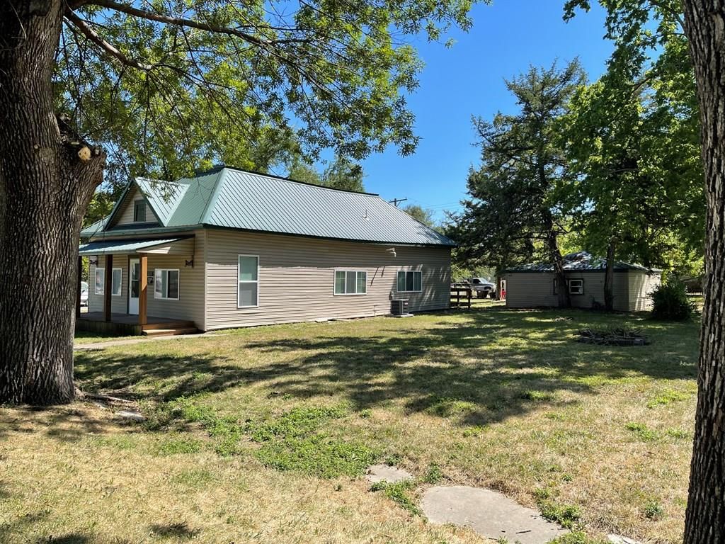 1223 Bridge Street — photo 25