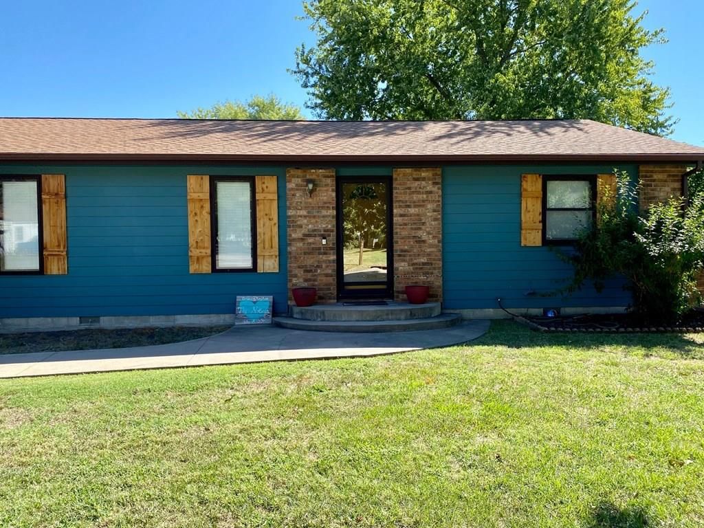 1600 Ashwood Street — photo 18