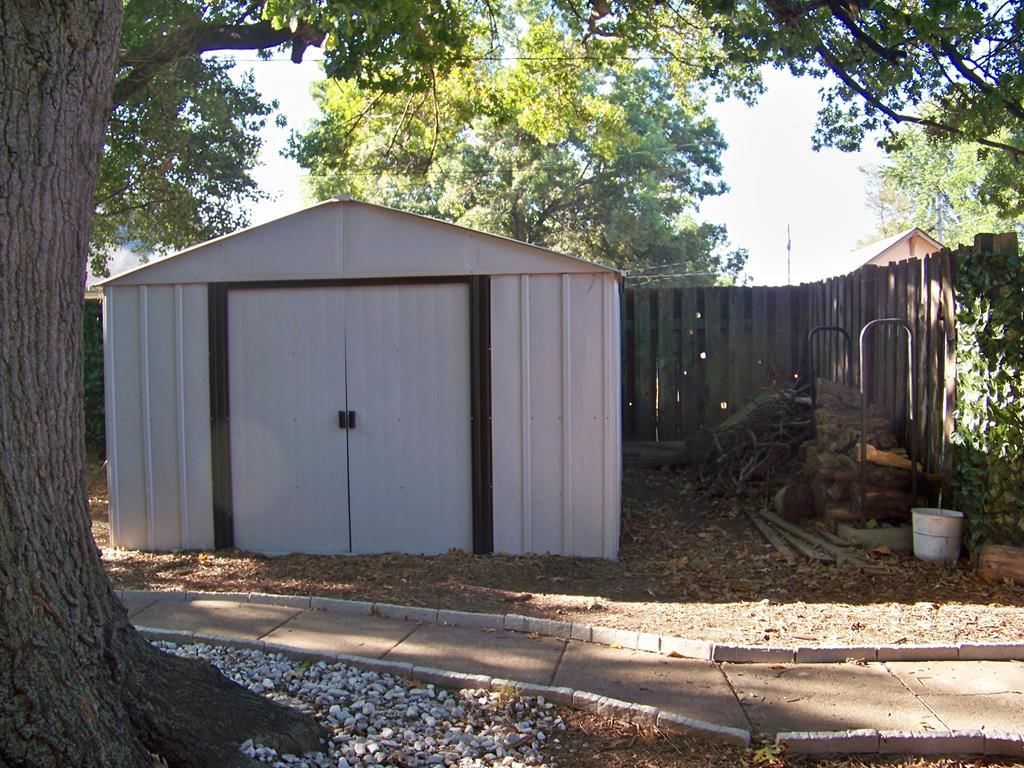 305 S Allen N/A — photo 38