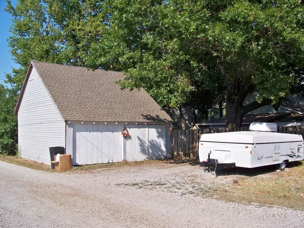 305 S Allen N/A — photo 39