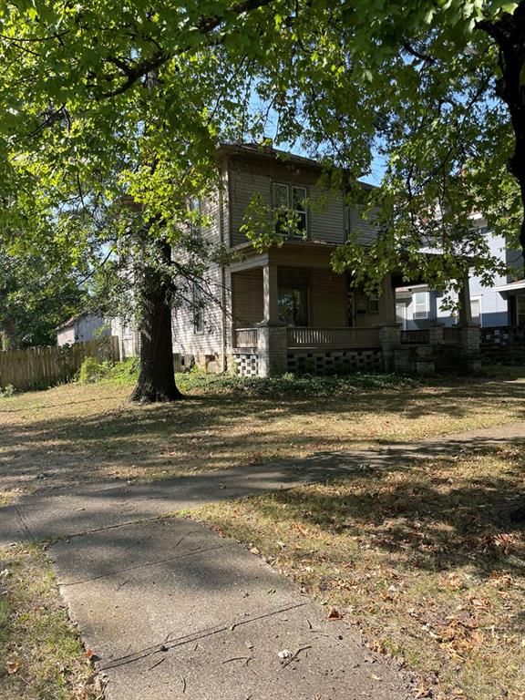 1700 Morgan Avenue — photo 2