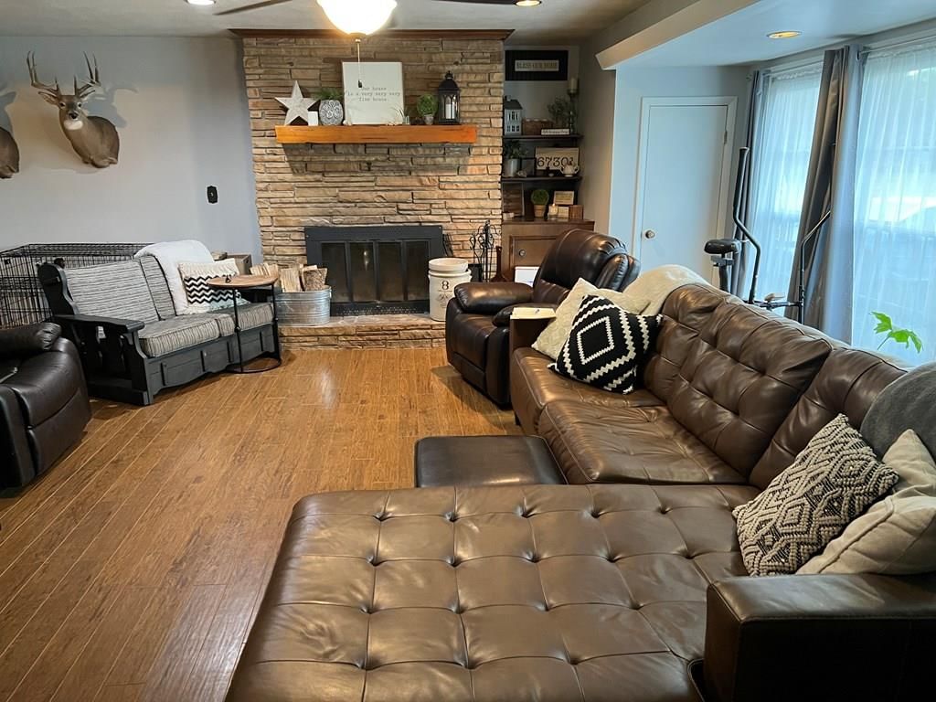 619 W Oak N/A — photo 3