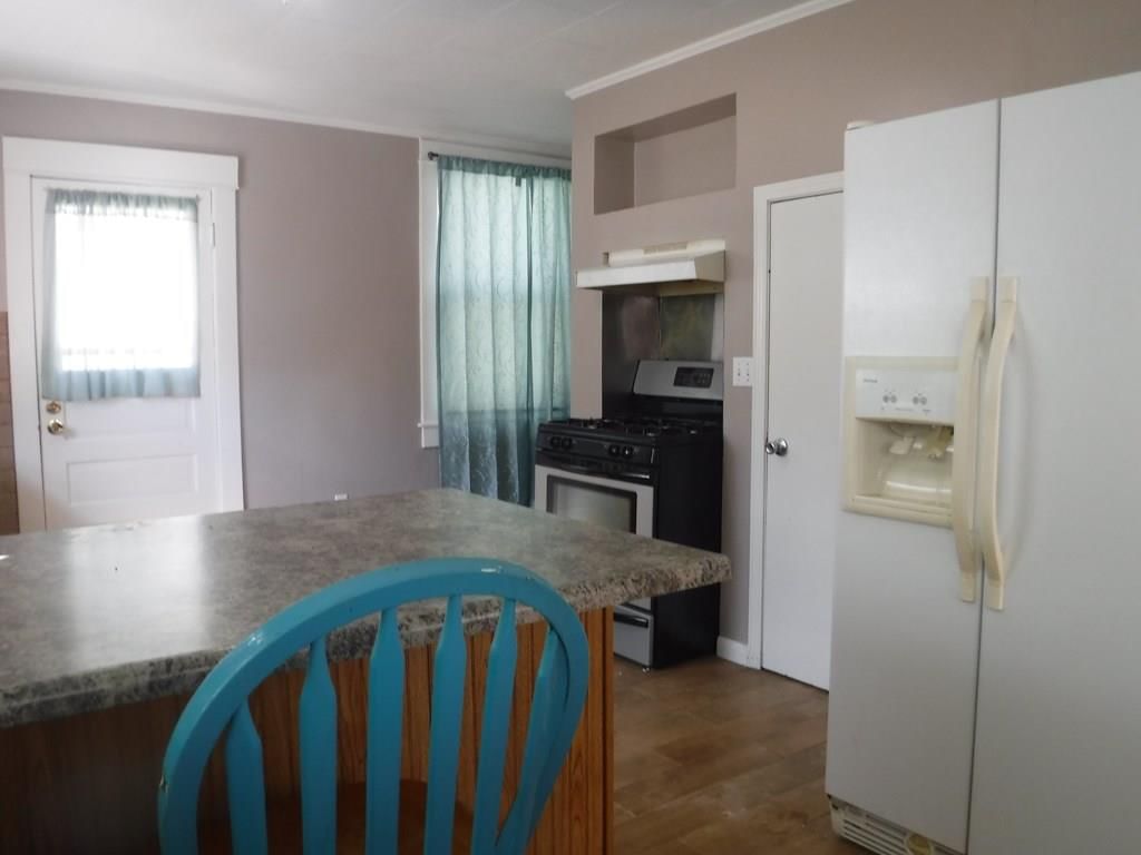 305 S 9th Street — photo 12