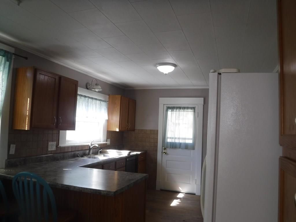 305 S 9th Street — photo 13