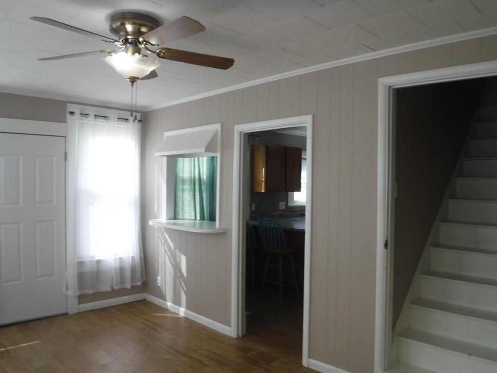 305 S 9th Street — photo 15