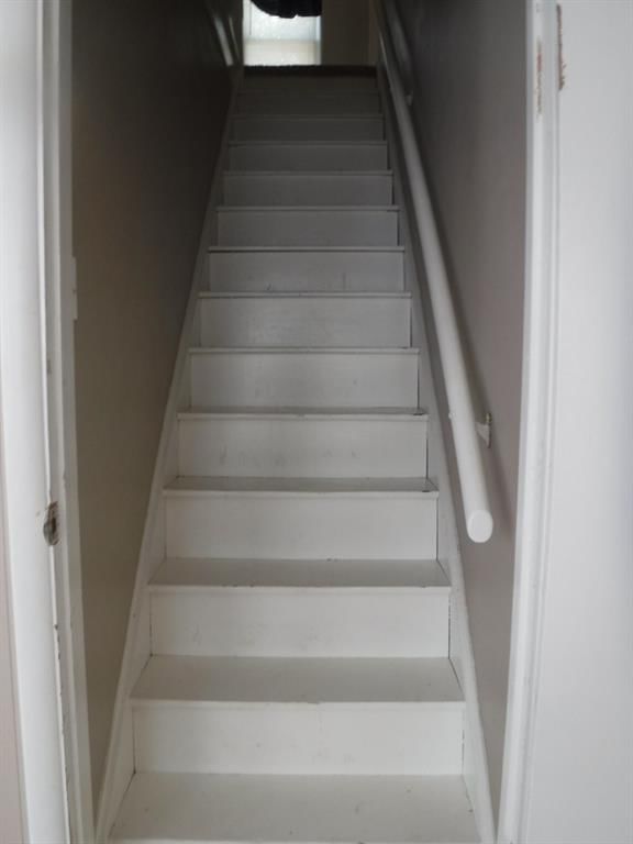 305 S 9th Street — photo 16