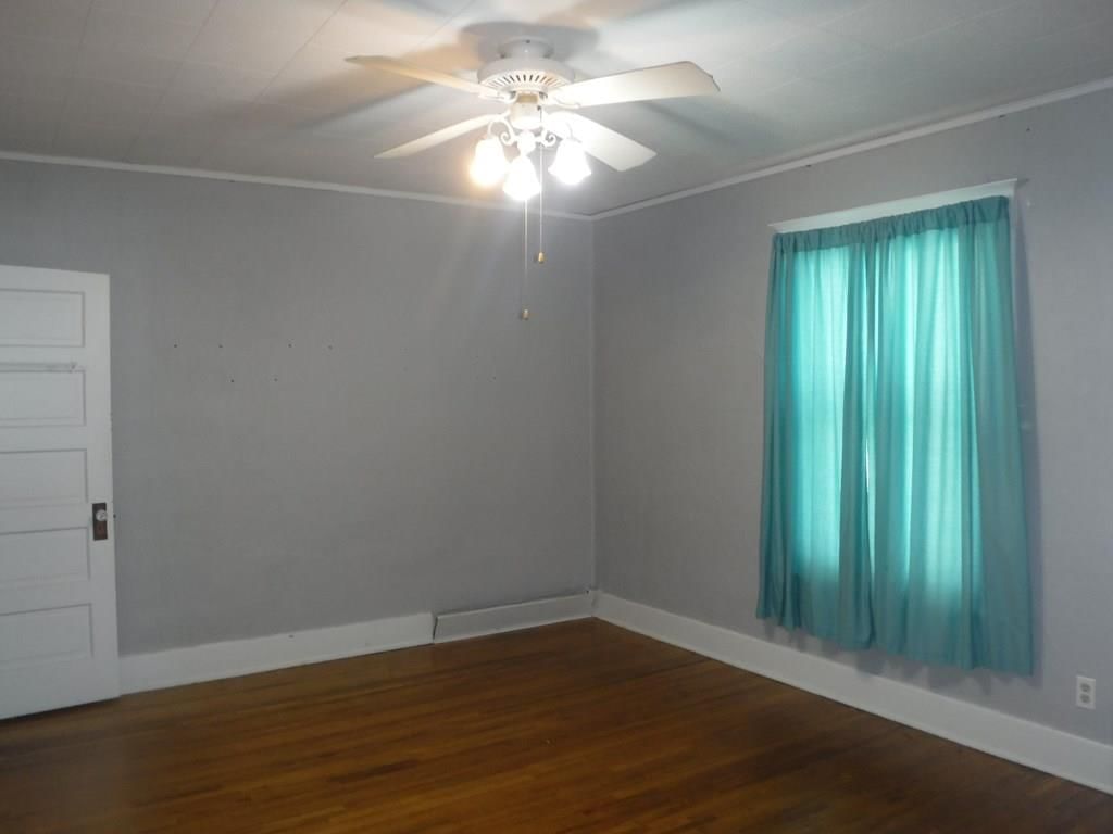 305 S 9th Street — photo 20