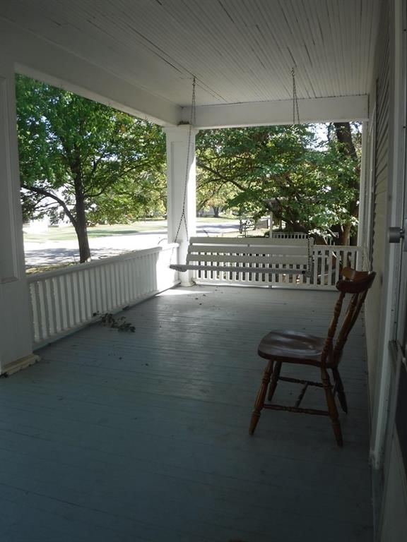 305 S 9th Street — photo 36
