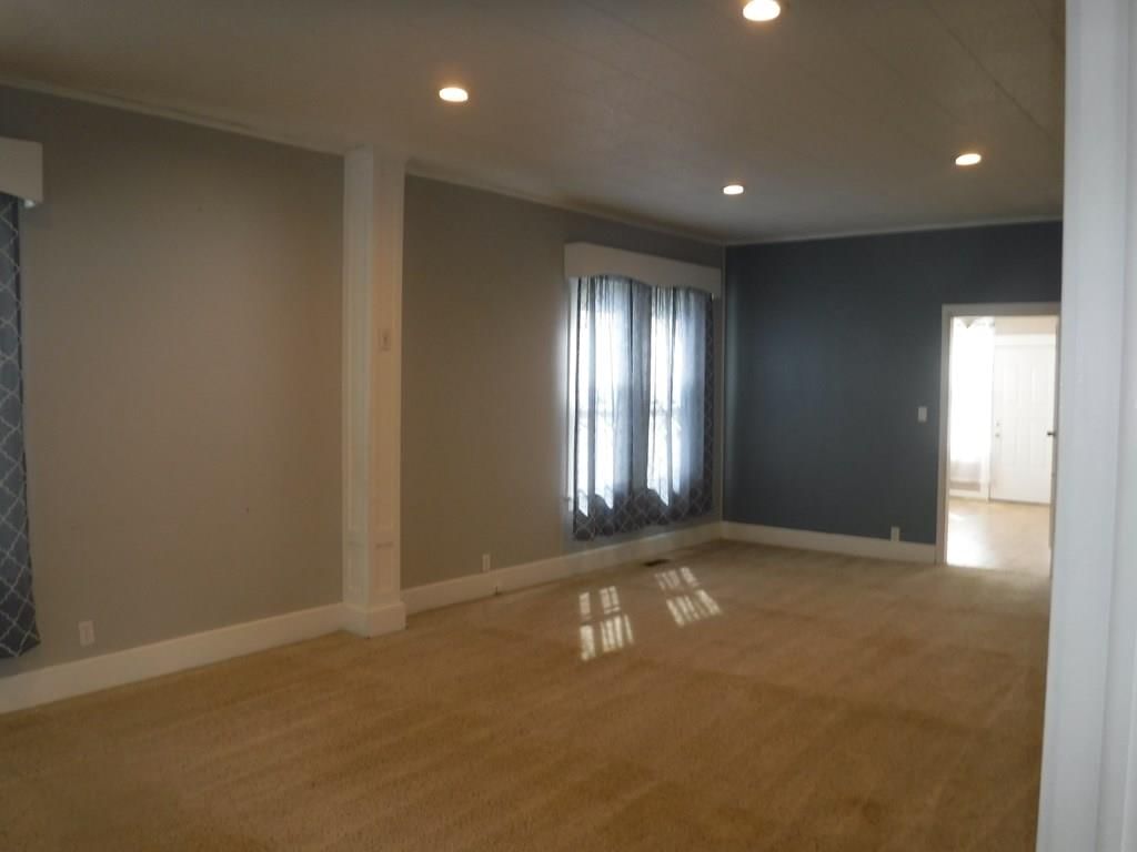 305 S 9th Street — photo 5