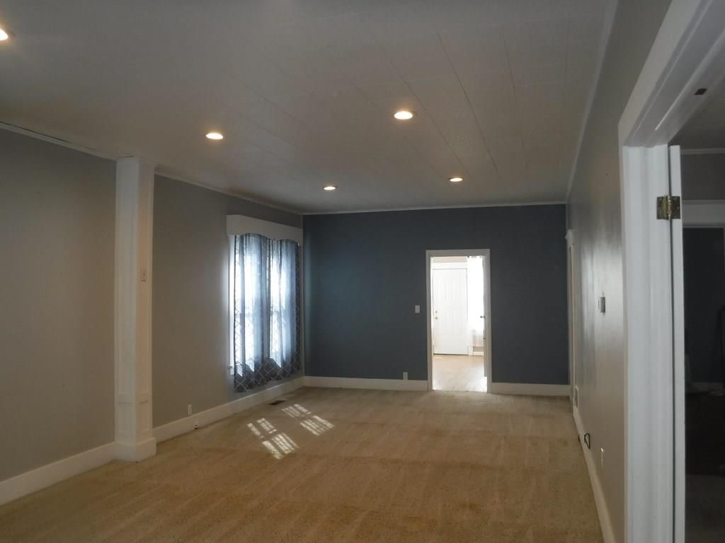 305 S 9th Street — photo 7