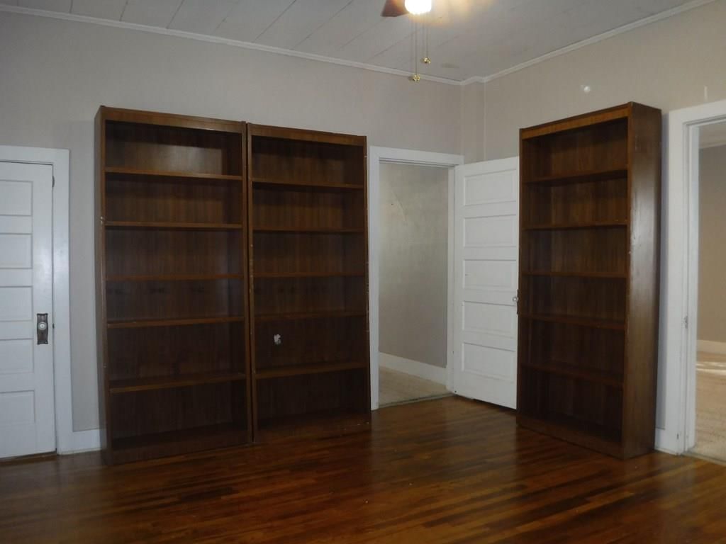 305 S 9th Street — photo 10