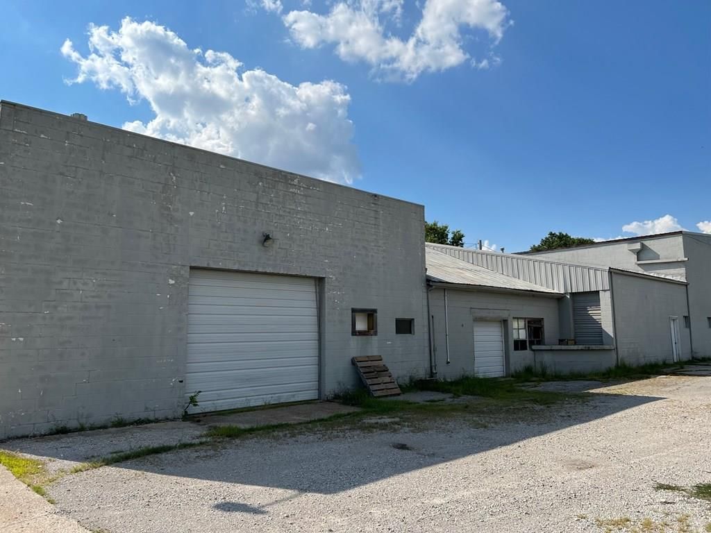 3830 Main Street — photo 11
