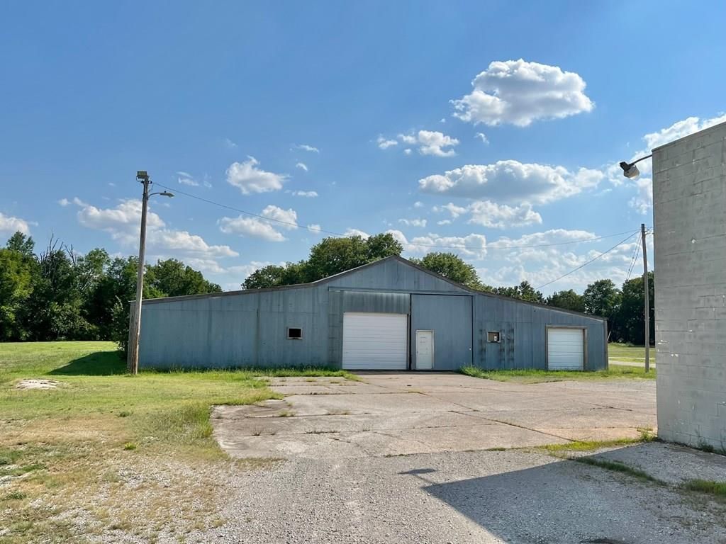 3830 Main Street — photo 12