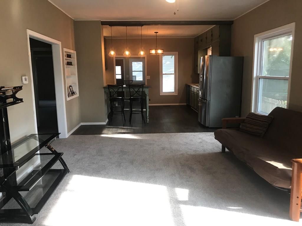 117 E 4th Avenue — photo 2